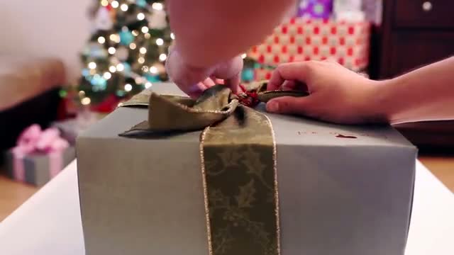 Watch Unboxing Android Gift - Happy Holidays 2013 Video