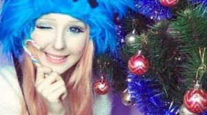 Watch Christmas and New Year's 2014 Makeup Tutorial - Want To Look Smart And Pretty On This Festival Season  Video