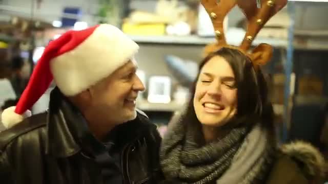 Watch Gags Holiday Greeting 2013 - Just For Laughs Gags Video