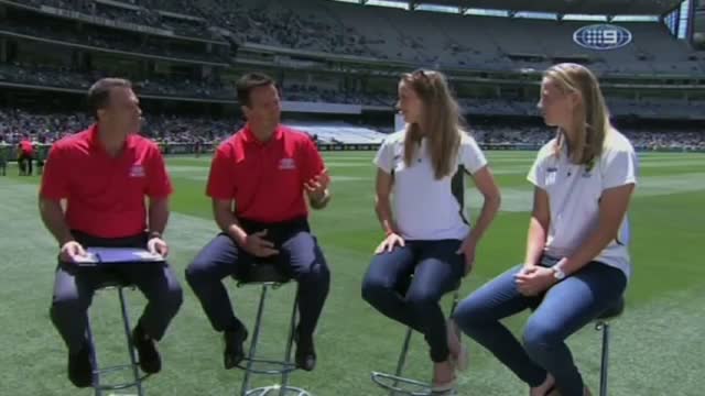 Watch Perry and Lanning join the Cricket Show Video