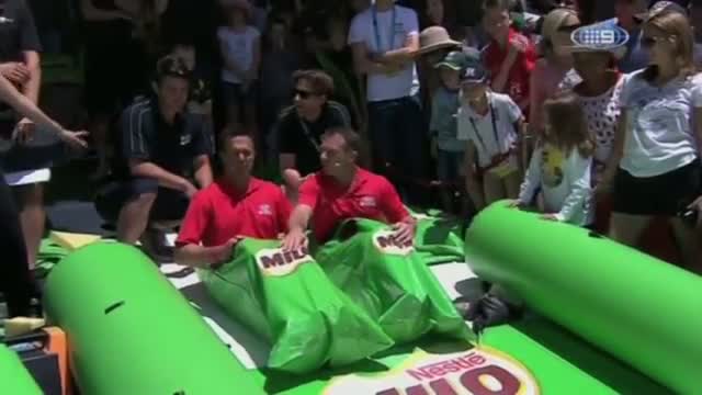 Watch Vaughan v Slats: The slide race Video