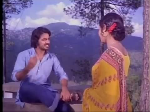Watch Sippi Irukkudu - Varumayin Niram Sivappu - Kamal Haasan & Sridevi Video