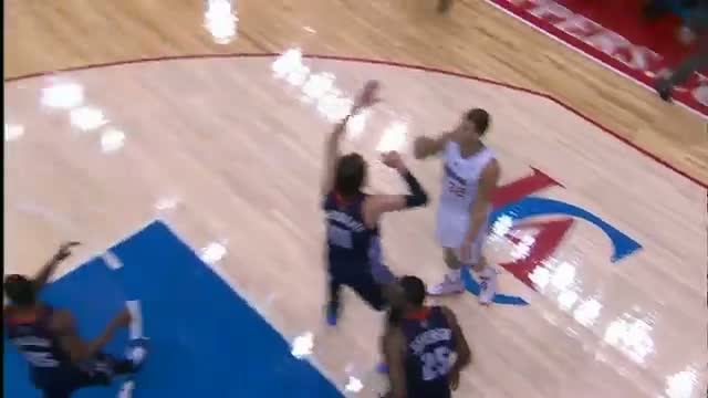 Watch NBA: DeAndre Jordan's Powerful One-Handed Slam Video
