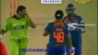 Watch Baap Baap Hota Hai Aur beta beta Video