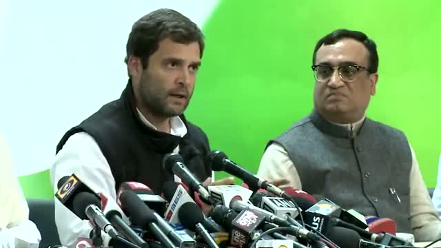 Watch Rahul Gandhi addressing the press on the Lokpal Bill Video
