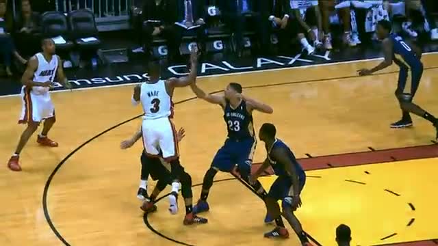 Watch NBA: LeBron James Stretches Out for the One-Handed Oop Video