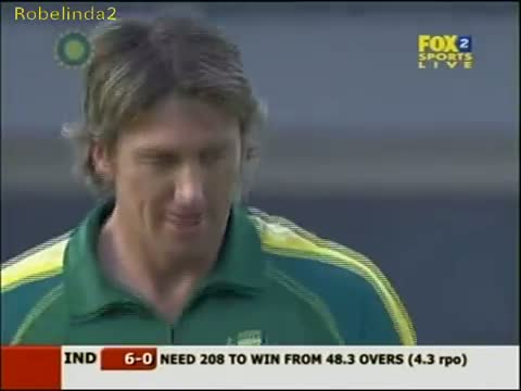 Watch Ugliest incident between Tendulkar and Ponting, Sachin recalled to the wicket, FURIOUS Ponting Video
