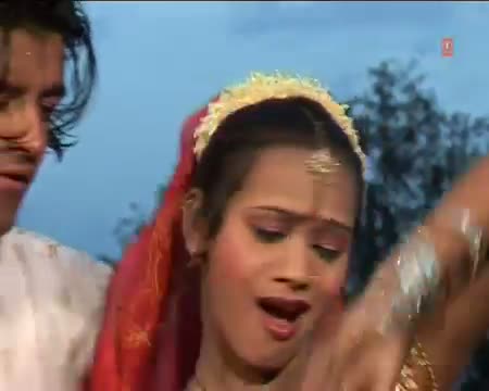 Watch Bhojpuri Video Song "Chhot Chhot Nibuaa Kasam Se" From Movie: Launda Badnaam Huaa Video