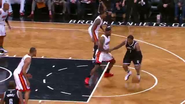 Watch NBA: Joe Johnson Goes Off for 22 Points in the 1st Quarter! Video