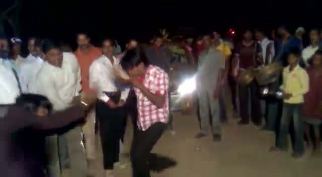 Watch Funny Nagin Dance in Baraat Video