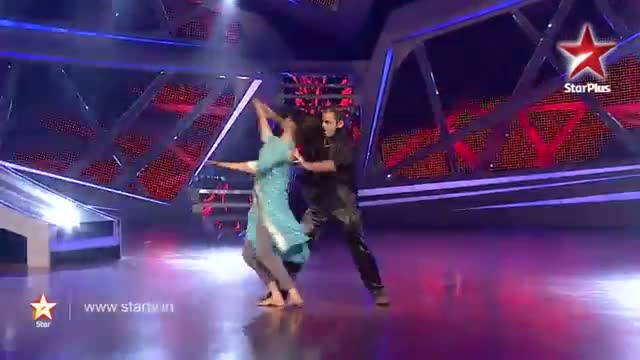 Watch Nach Baliye 6 - 12th January 2014 - Vinod and Raksha exhibit "Ghajini" Video