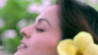 Watch Soniye Song - Heartless (2014) by KK - Adhyayan Suman & Ariana Ayam Video