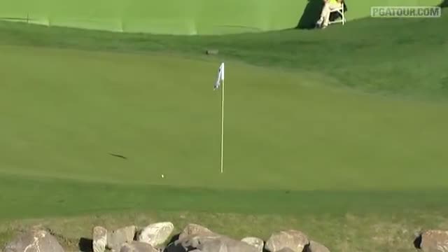 Watch Patrick Reed fires third straight 63 to lead at Humana Challenge Video