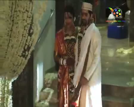Watch Sameera Reddy Ties The Knot With Akshai Varde Video