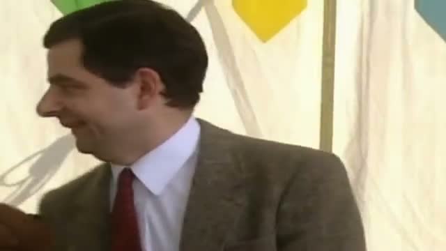 Watch Mr Bean - Obedience test for Teddy Video