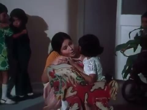 Watch Bachchon Tum Ho Khel Khilone - Superhit Bollywood Children Hindi Song - Rakhee Gulzar - Tapasya (1976) Video