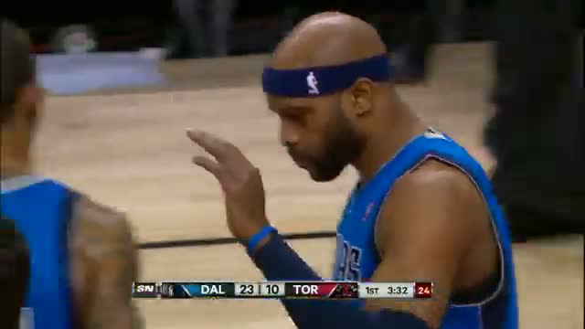 Watch NBA: Vince Carter Turns Back the Clock With a Dunk in Toronto! Video