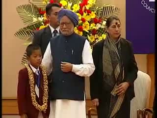 Watch PM presents Bravery Awards to Children Video Video