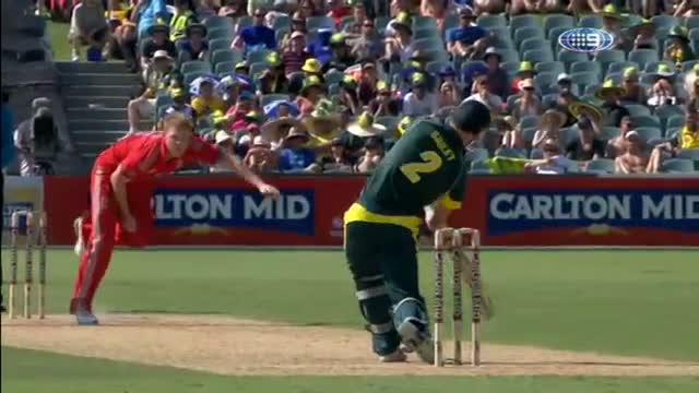 Watch England Wickets Taken v Australia - Aus vs Eng 5th ODI 2014 Adelaide - 26 January 2014 Video