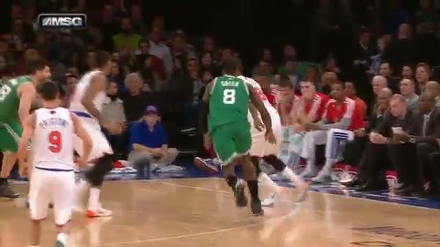 Watch NBA: Tyson Chandler Stretches for the Facial Oop Finish Video