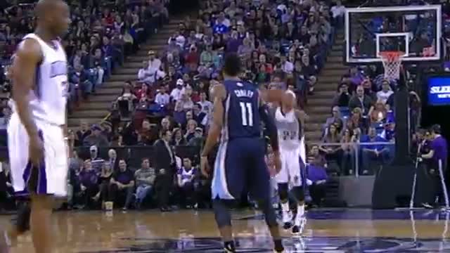 Watch NBA: Isaiah Thomas Throws the Lob from Halfcourt for the Derrick Williams Alley-Oop Video