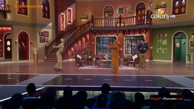 Watch Comedy Nights With Kapil - Parineeti Chopra And Siddharth Malhotra To Promote Their New Upcoming Movie Hasee To Phasee - 1st February 2014 - Part 2/4 Video
