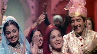 Watch Nache Ang Ve - Classic Fun Bollywood Wedding Song - Heer Raanjha (1970) - Raaj Kumar & Priya Rajvansh (Old is Gold) Video