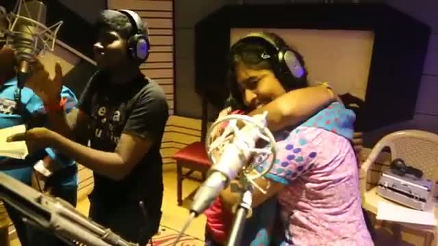 Watch Pannaiyaarum Padminiyum - Making of Enga Ooru Vandi Song (Tamil Movie Song) Video
