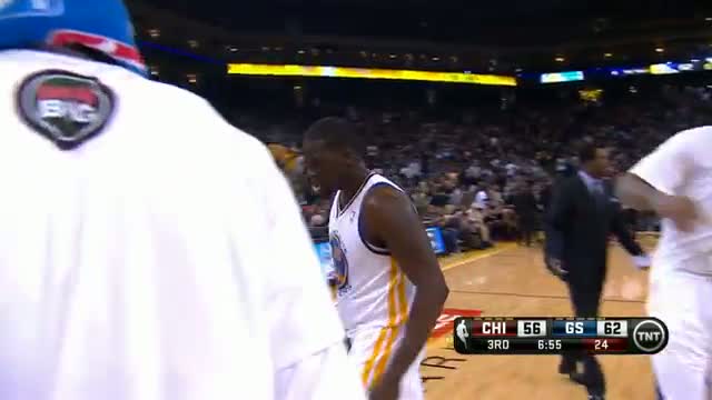 Watch NBA: Draymond Green Posterizes Joakim Noah! Video