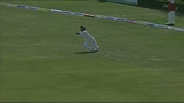 Watch Nasir Hossain and Mominul Haque spilling catch (Bangladesh vs Sri Lanka 2014 - 2nd Test) Video Video