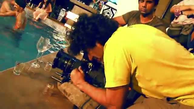 Watch Shaadi Ke Side Effects Song Making Harry Is Not A Brahmachari - Farhan Akhtar & Vir Das Video