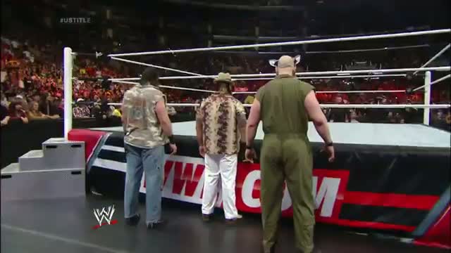 Watch The Shield and The Wyatt Family stare each other down: WWE Raw, Feb. 20, 2014 Video