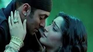 Watch Salman Khan ROMANCES Sonam Kapoor Video Video
