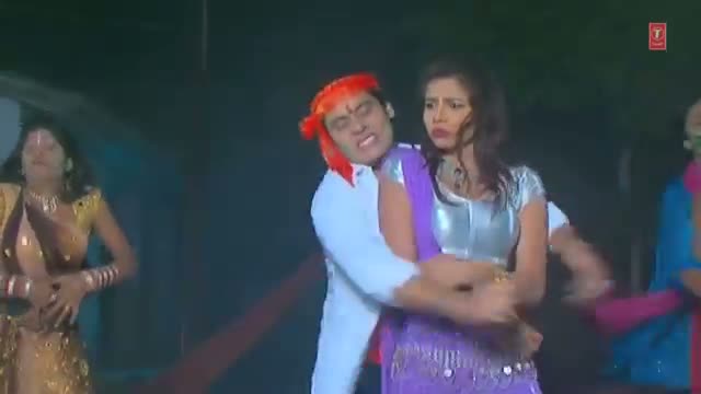 Watch Hot Bhojpuri Holi Dance Video 2014 "Rang Debo Tohar Gaal" Movie: Aam Aadmi Ki Holi Video