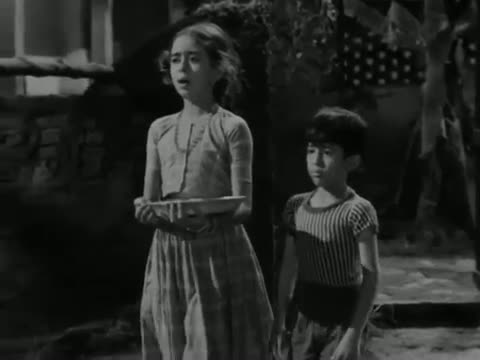 Watch Aaj Kal Mein Dhal Gaya - Superhit Classic Melodious Hindi Song - Sunil Dutt, Saroja Devi - Beti Bete (1964) Video