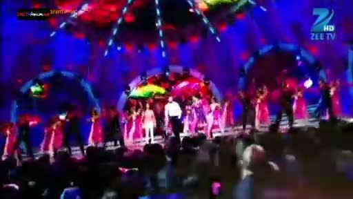 Watch Zee Cine Awards 2014 - 23rd February 2014 - Part 2/21 - Watch Online With Zee Cine Awards 2014 Winners Listing Video