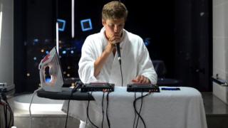 Watch Sweet Dreams - Tom Thum Beatbox Cover Video