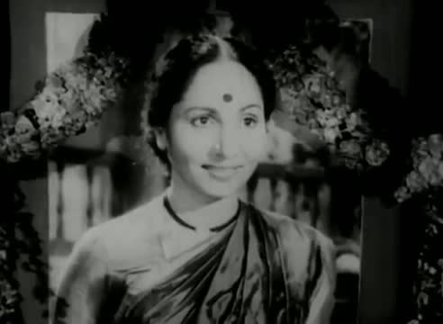 Watch Makkalai Petra Magarasi - Sivaji Ganesan, Bhanumathi - Makkalai Petra Magarasi - Tamil Classic Song Video