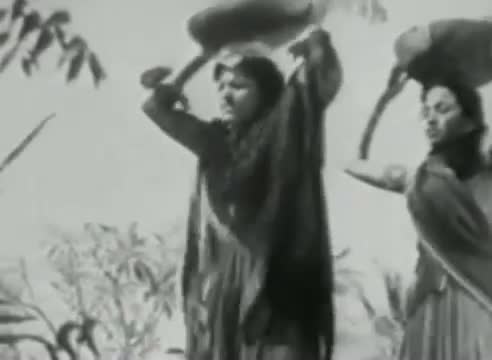 Watch Inbam Thollaiya - MGR, B.S Saroja - Genova - Tamil Classic Song Video