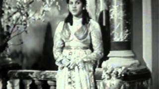 Watch Kannukkul Minnal - MGR, B.S Saroja - Genova - Tamil Classic Song Video