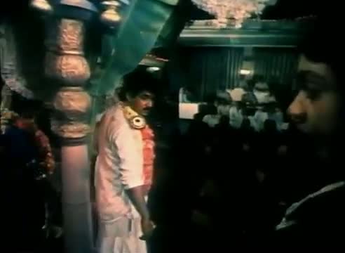 Watch Vazhaiyum Kattunga - Arjun, Gautami - En Thangai - Tamil Classic Song Video