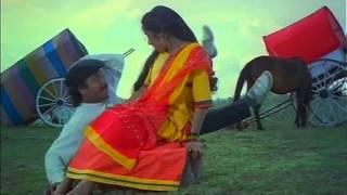 Watch Yedho Mayakam - Karthik, Revathi, Nizhalgal Ravi - Idhaya Thamarai - Tamil Romantic Song Video