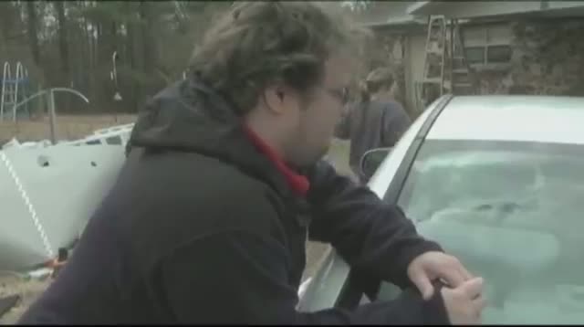 Watch Man Finds Bomb-like Device With Anti-Obama Note Video Video