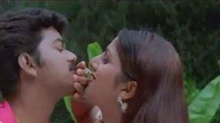 Watch Kangala Minnala - Tamil Vijay Super Hit Song (Endrendrum Kadhal) Video