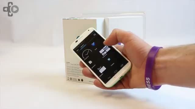 Watch Moto X Smartphone Review Video