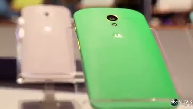 Watch Moto X Hands On First Look Video