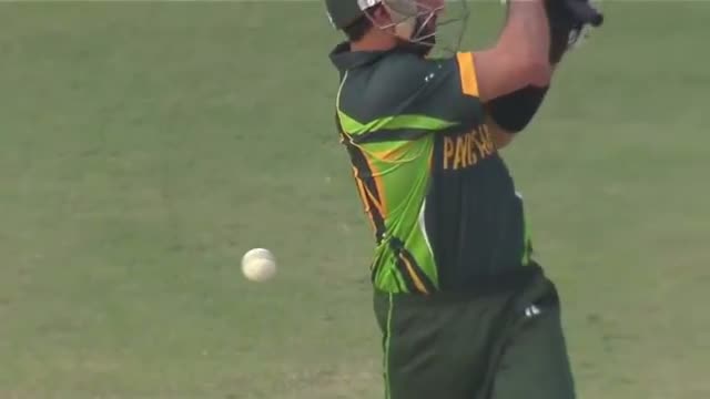 Watch Dawlat Zadran gets the wicket of Shahid Afridi and Umar Gul (Asia Cup 2014 - 3rd ODI, Afg vs Pak) Video