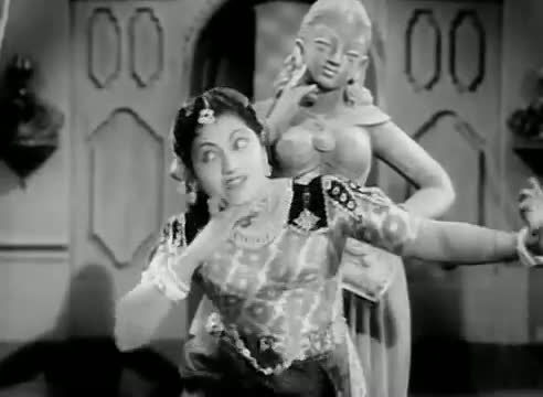 Watch Shengamma Angamma - Mainavathi, S.A Nagarajan, K.A Thangavelu - Tamil Classic Song Video