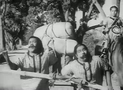 Watch Maanamellam Ponapinnea - Mainavathi, S.A Nagarajan, K.A Thangavelu - Tamil Classic Song Video