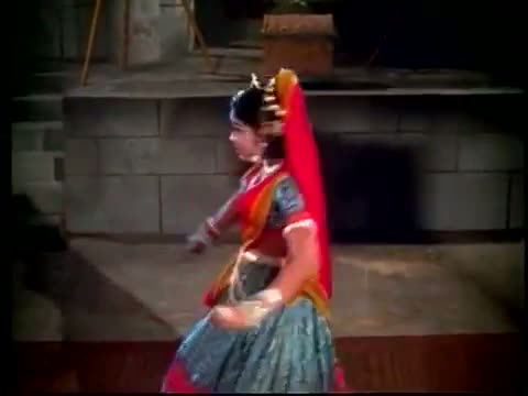Watch Kannanukkum Kalvanukkum - Sivaji Ganesan, Sowcar Janaki - Tamil Classic Song Video